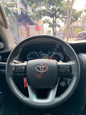 Xe Toyota Fortuner 2.4G 4x2 AT 2020