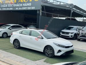Xe Kia K3 Premium 2.0 AT 2024