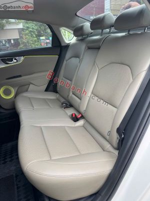Xe Kia Cerato 1.6 AT Luxury 2021